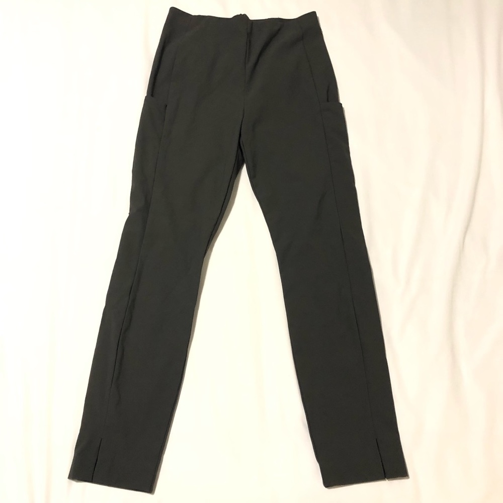 Athleta Gray Wander Slim High Rise Back Zip Pants Size 6